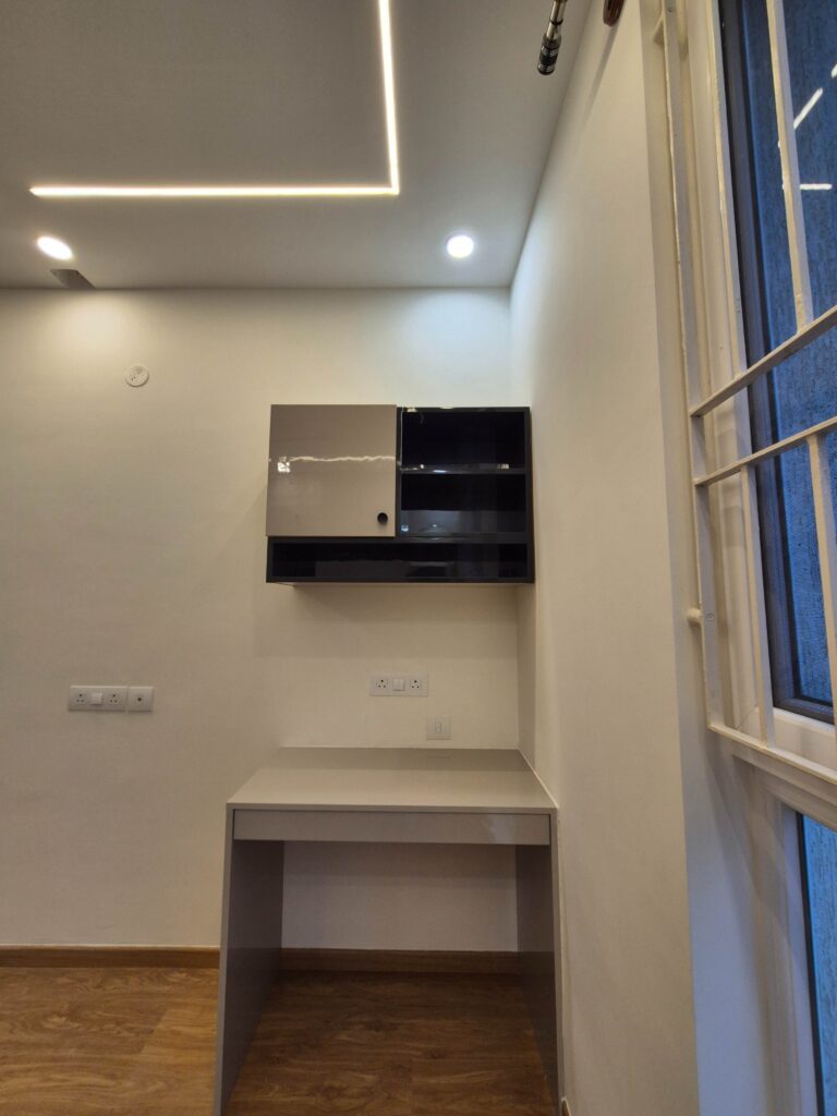 minimal Home office setup